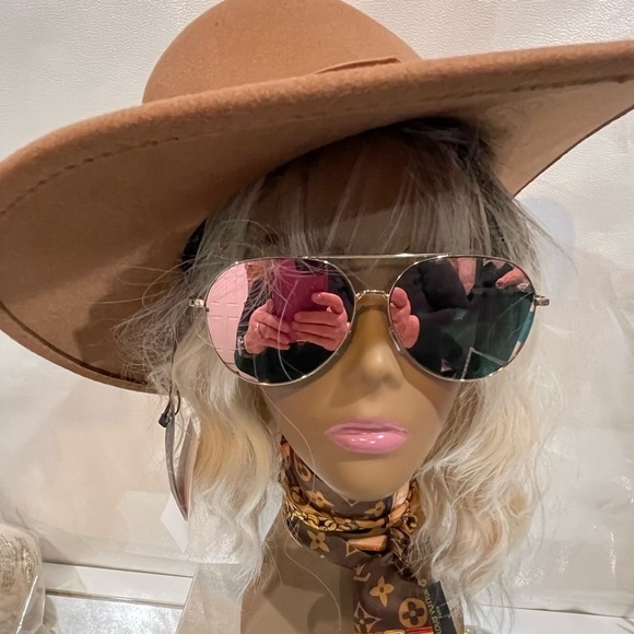 VINCE Camuto Oversized hat - Picture 6 of 6